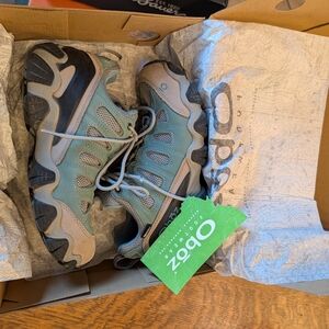 Oboz Women's Lace-Up Trail Boots in Teal and Gray